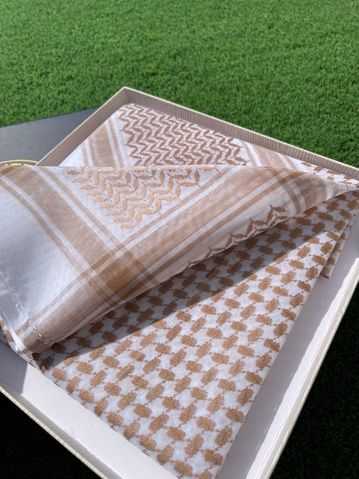 كوفية ذهبية فاخرة – وشاح قطني تقليدي متين