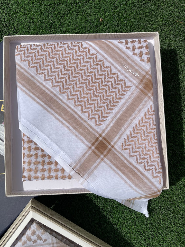 كوفية ذهبية فاخرة – وشاح قطني تقليدي متين