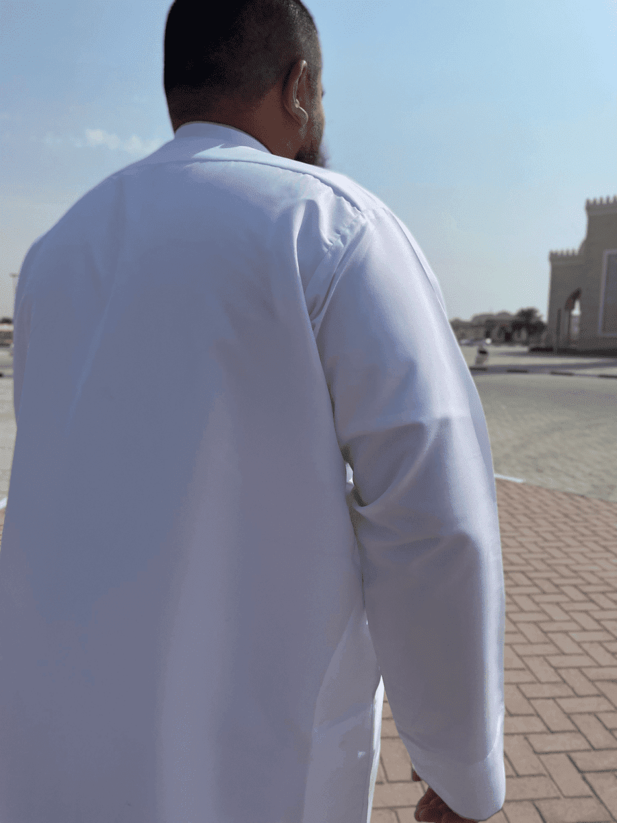 Mens White Kuwaiti Thobe with Gold Embroidery