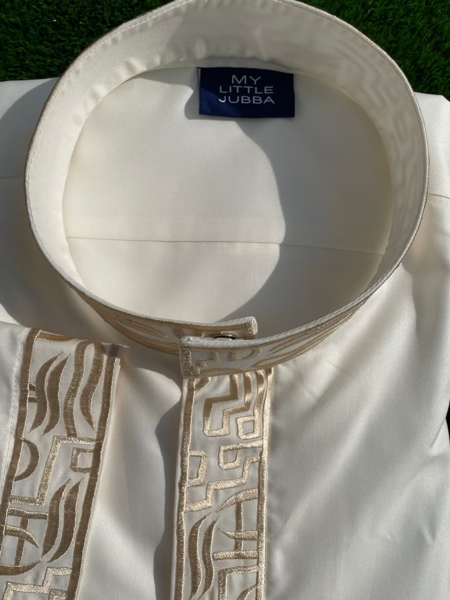 Mens White Kuwaiti Thobe with Gold Embroidery (Jubba)