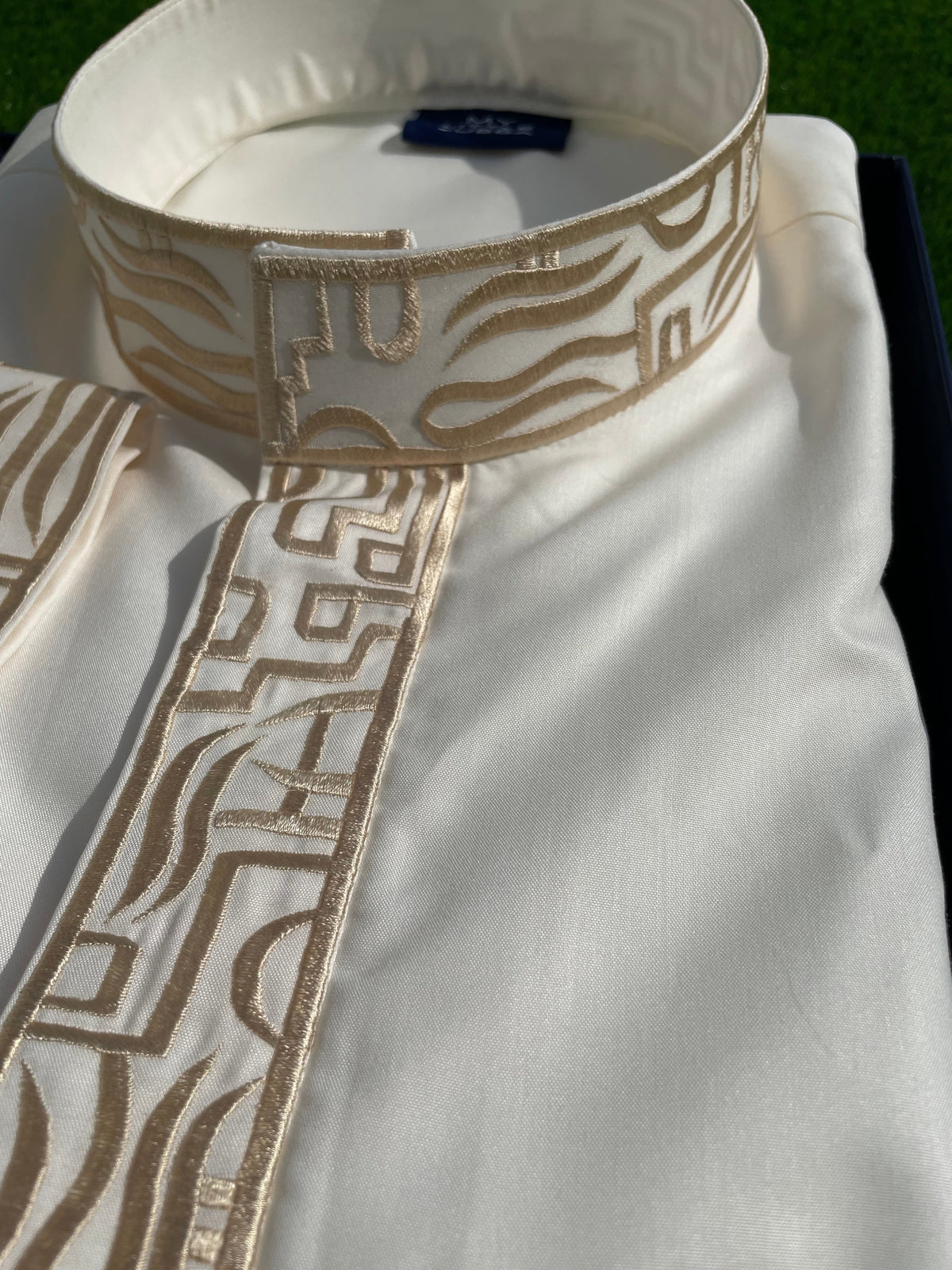 Mens Cream Saudi Thobe with Gold Embroidery