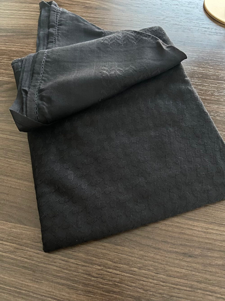 وشاح كوفية أسود كلاسيكي للجنسين