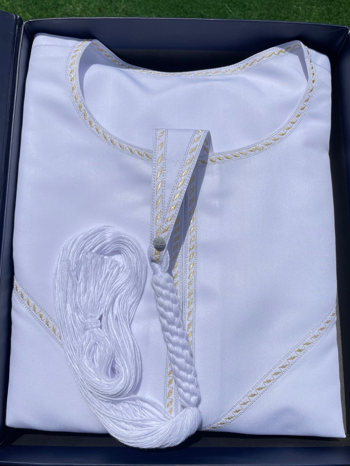 Mens White Emirati Two Tone Thobe with Gold and Silver Embroidery