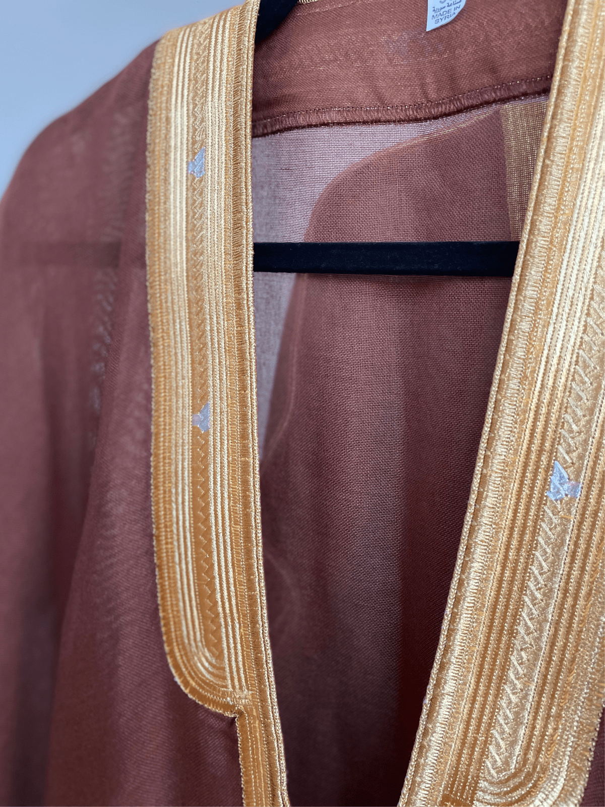 brown-bisht -bisht-cloak-arab-clothing
